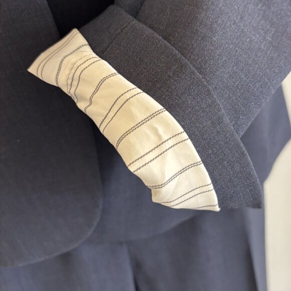 Theory Navy Blue Pantsuit size 8 (pants & jacket included) - Picture 14 of 14